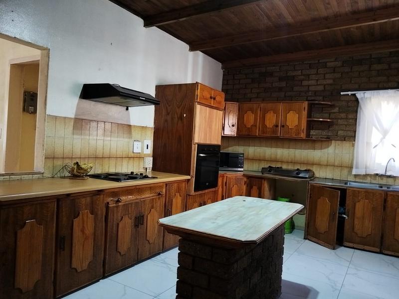 To Let 5 Bedroom Property for Rent in Kuruman Northern Cape